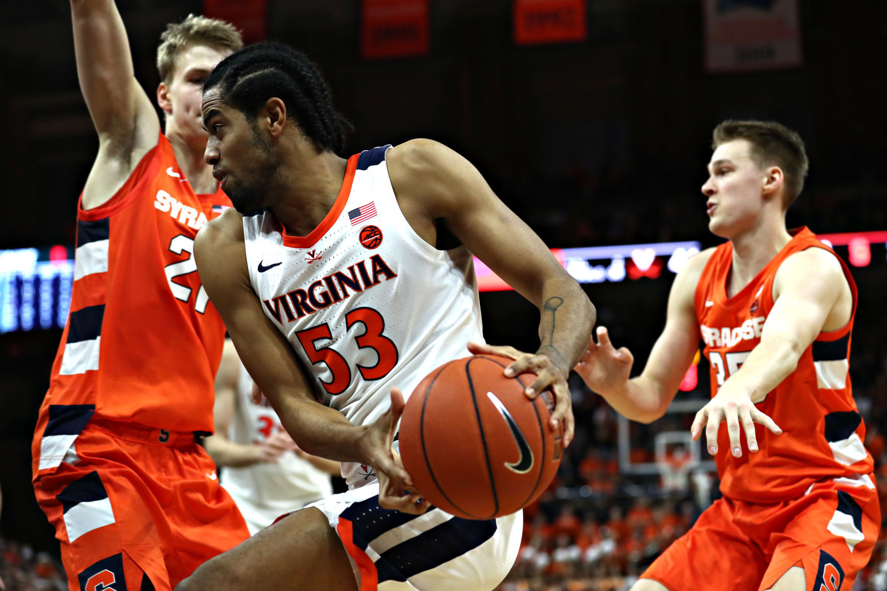 20200111_cdp_sports_uvahoops77.JPG